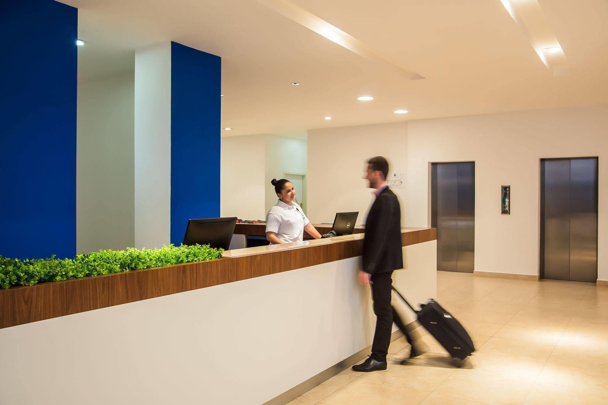 Hotel One Guadalajara Expo Exterior foto